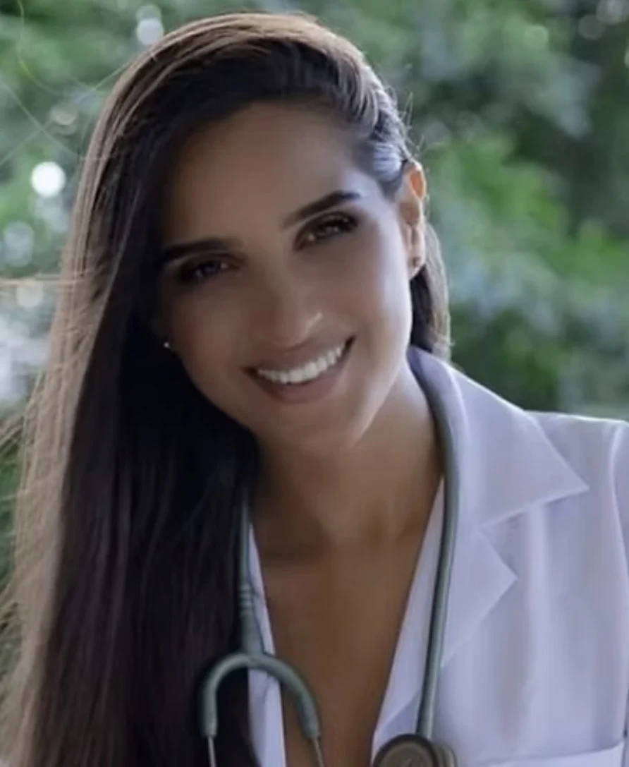 Dr. Karen Rosario, portrait supplied by Yerbal Health